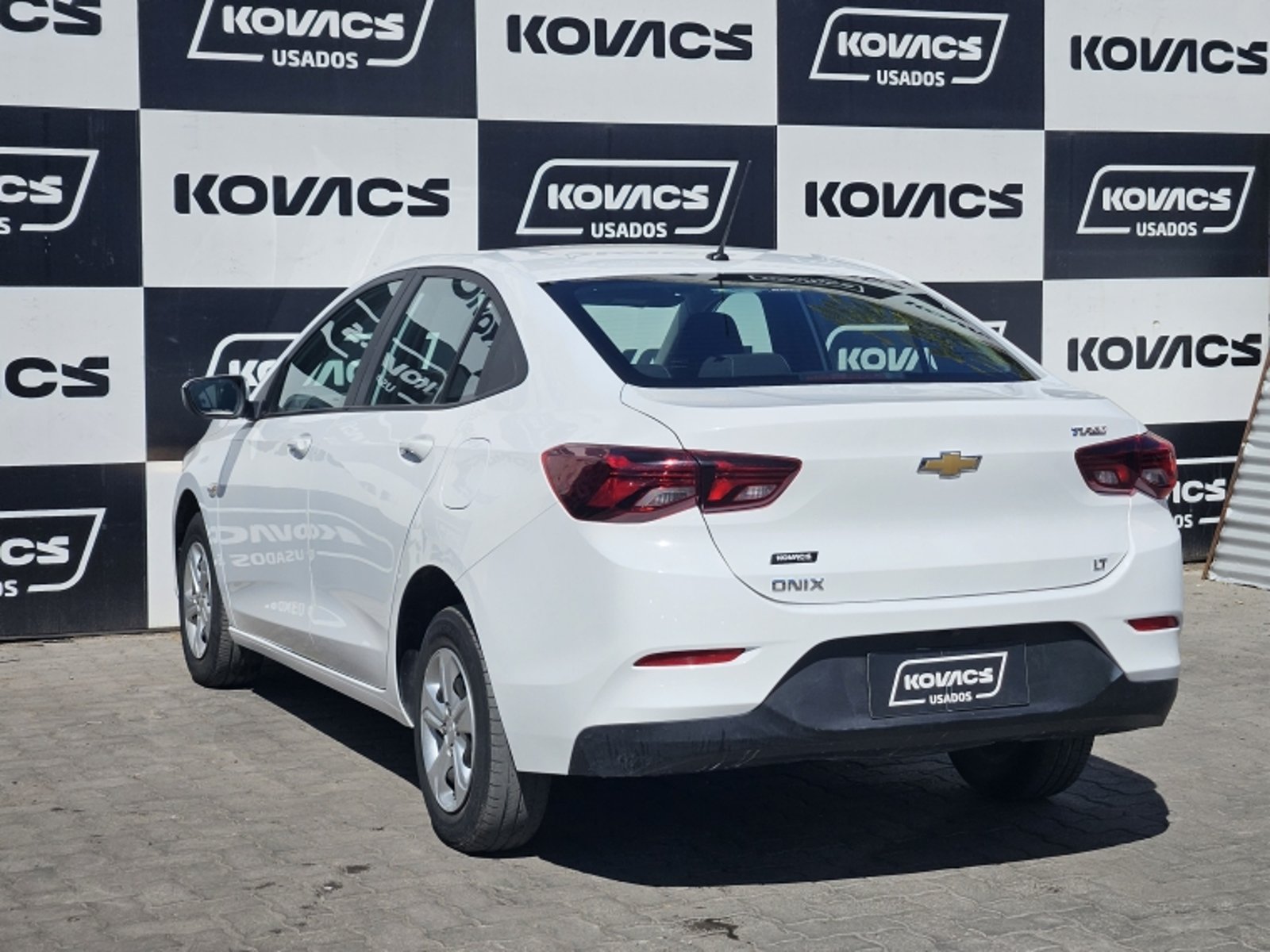 CHEVROLET ONIX LT MT 2023 - Imagen 6 de 20