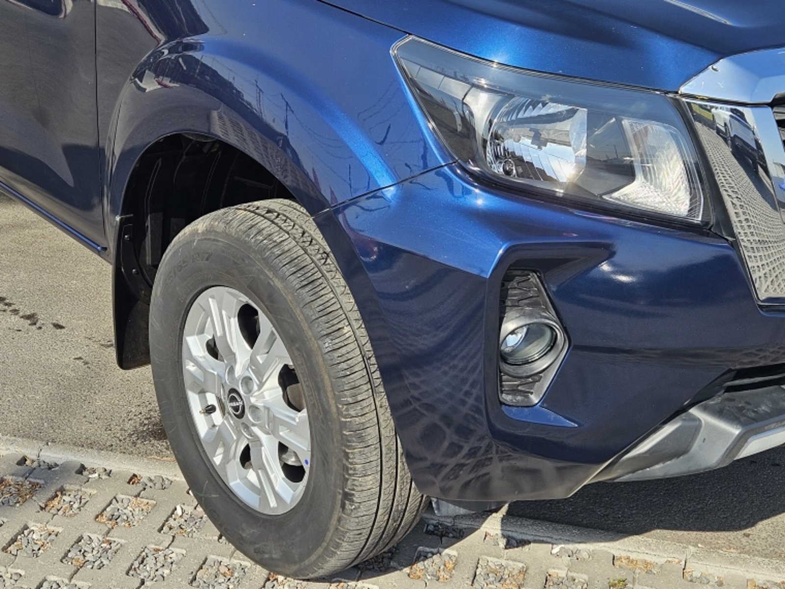 NISSAN NAVARA 2.3 DC XE AT 4X4 DIESEL 2024 - Imagen 4 de 19