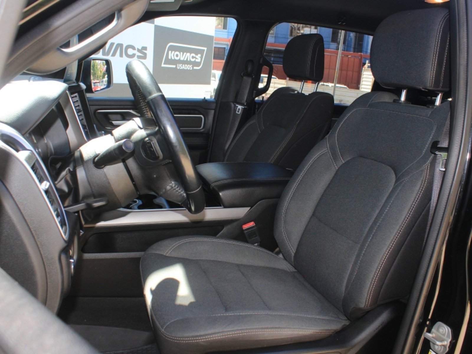 RAM 1500 BIG HORN CREW CAB 4X4 3.6 AUT 2023 - Imagen 14 de 19