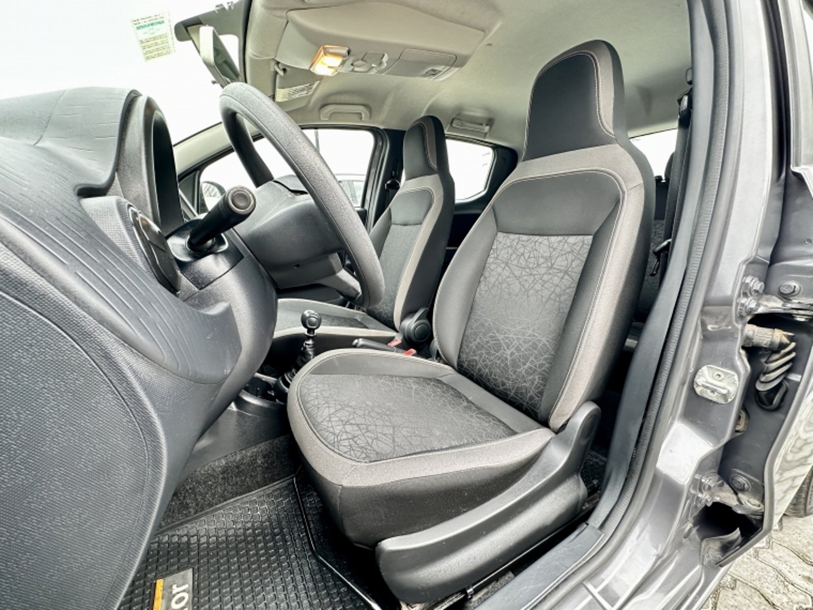 FIAT MOBI 1.0 TREKKING MT 2021 - Imagen 9 de 18