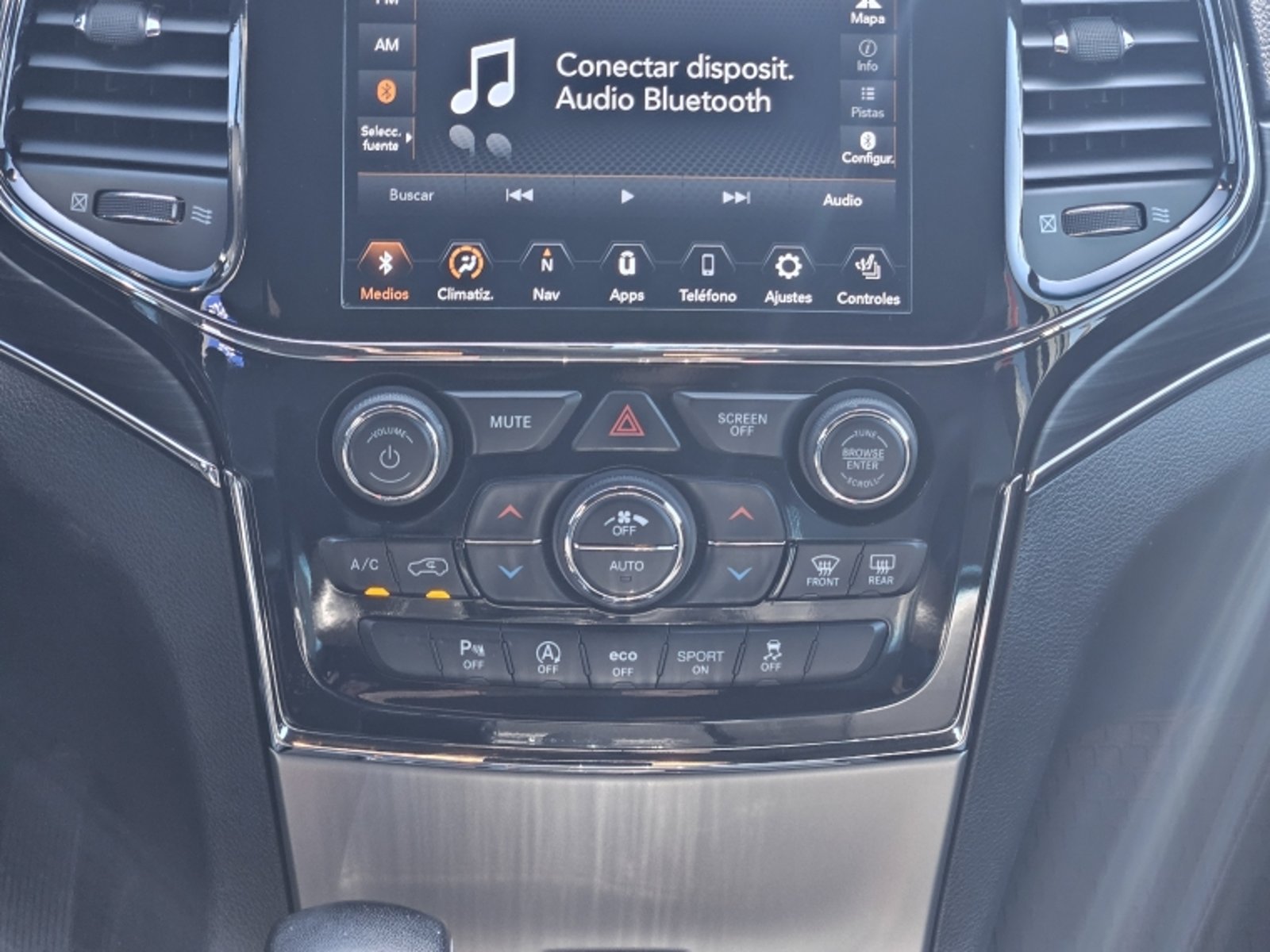 JEEP GRAND CHEROKEE 3.6 LIMITED LX AT 4X4 2022 - Imagen 11 de 20
