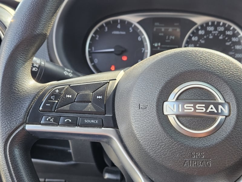 Nissan KICKS 1.6 SENSE MT 2023 - Imagen 18 de 19