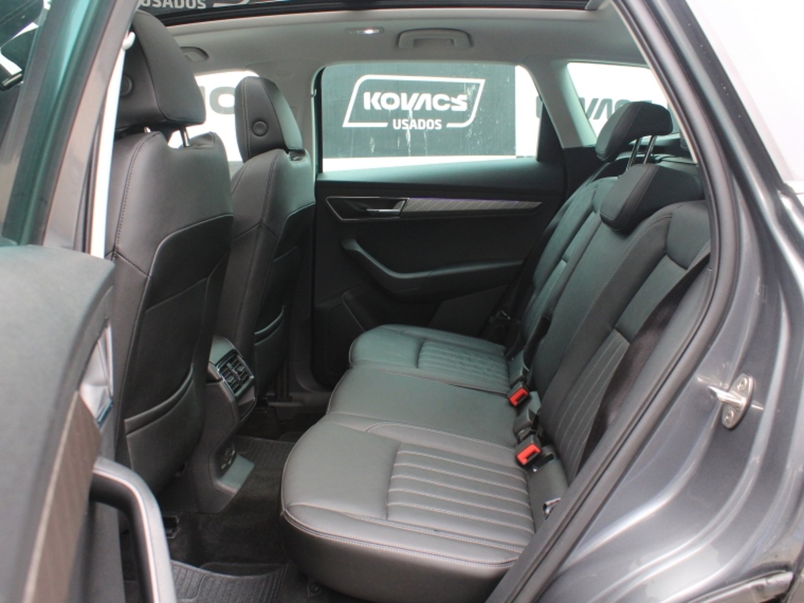 SKODA KAROQ 1.4  TSI STYLE  AT 2023 - Imagen 8 de 19