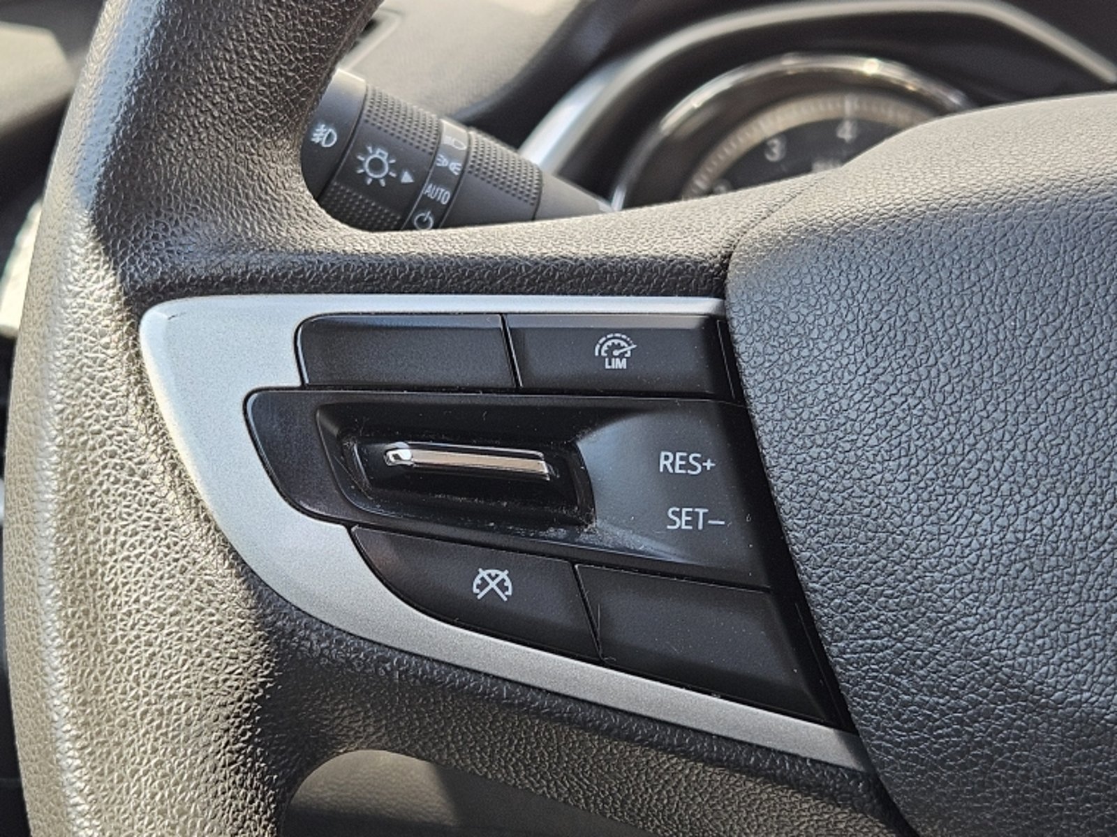 CHEVROLET ONIX 1.0 SEDAN LTZ MT 2023 - Imagen 15 de 20