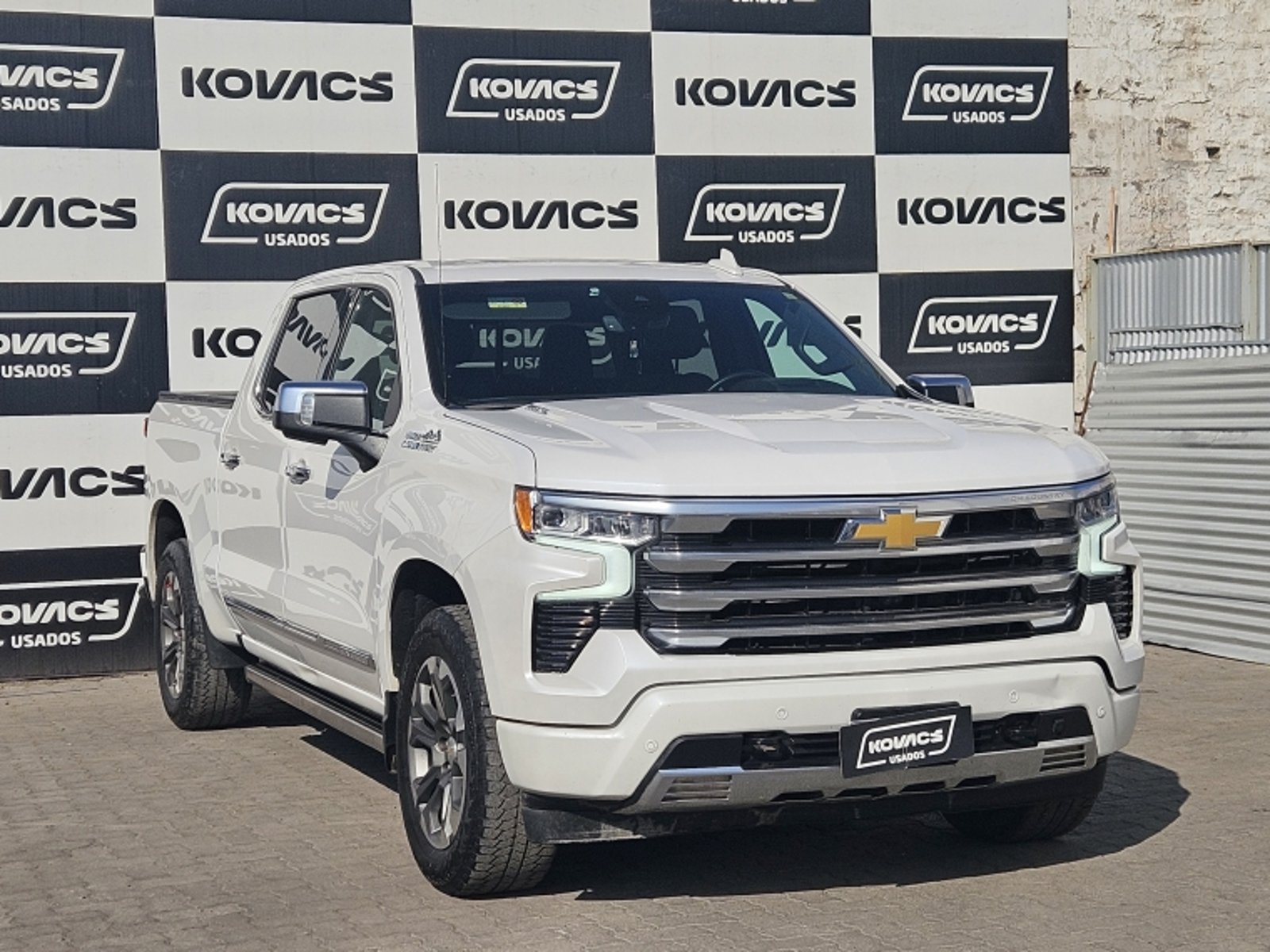 CHEVROLET SILVERADO TD HIGH COUNTRY AT 4X4 2024 - Imagen 3 de 20