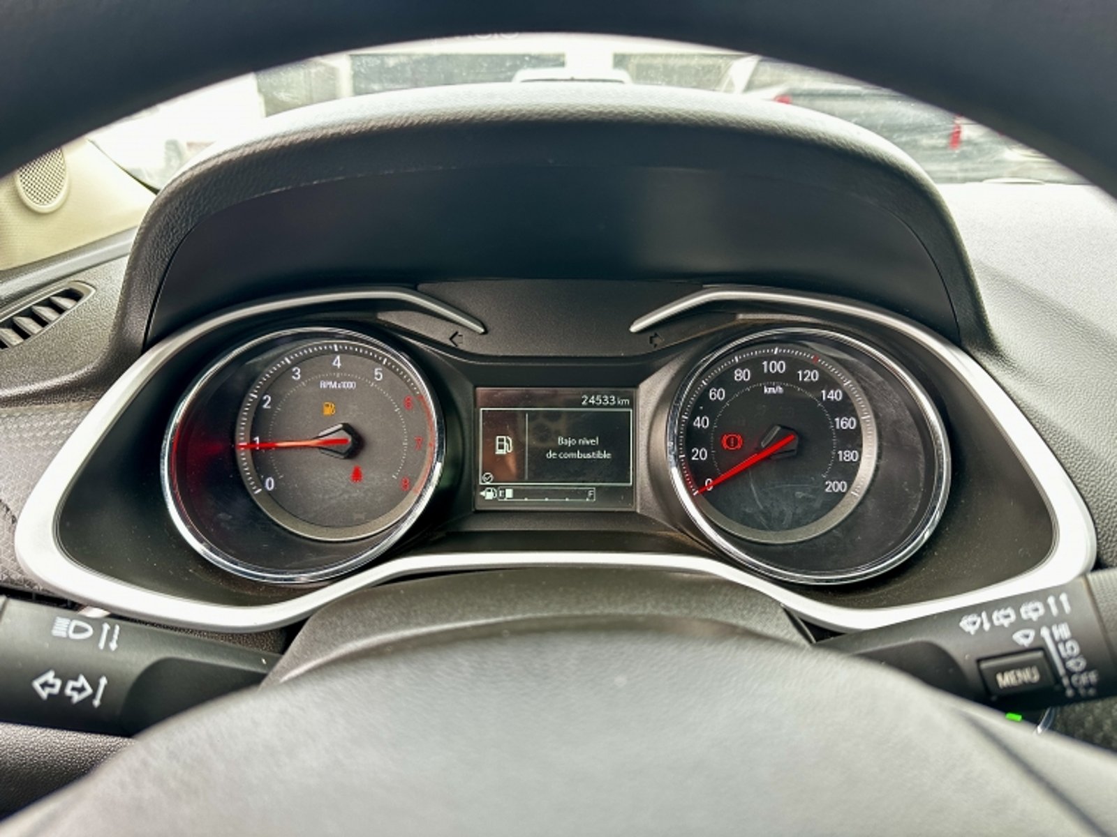 Chevrolet ONIX HB 1.0T LTZ MT 2025 - Imagen 11 de 18
