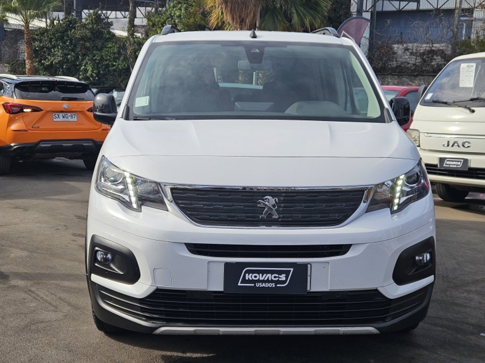 Peugeot RIFTER ALLURE BLUEHDI 130 AT DIESEL 2023 - Foto 2 de 19