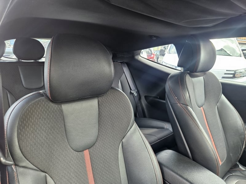 Hyundai VELOSTER JS GDI HB 1.6 AUT 2019 - Imagen 19 de 19