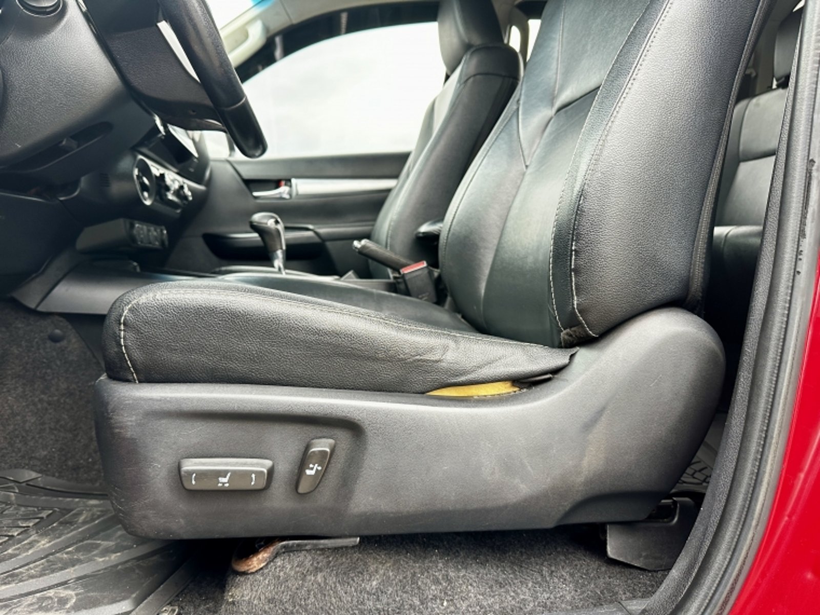 Toyota HILUX HILUX 2.8 SRV AT 4X4 2020 - Imagen 16 de 18
