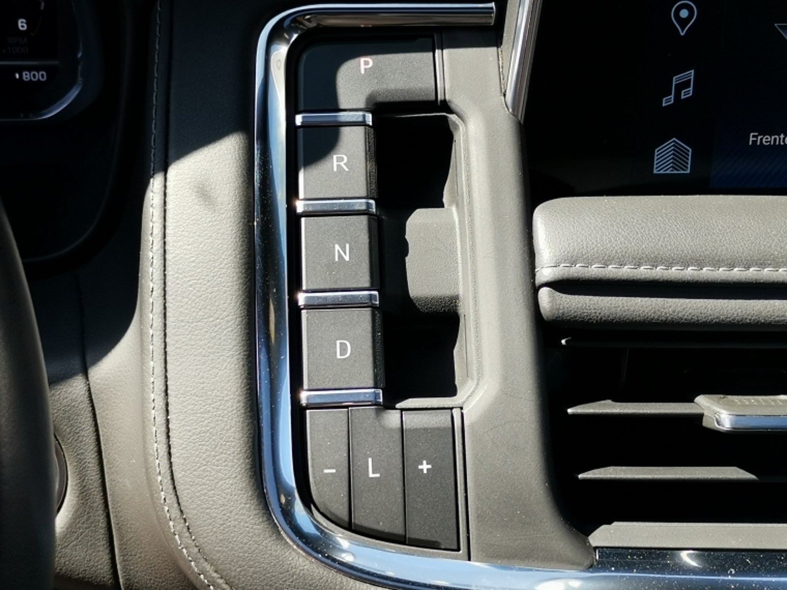 CHEVROLET TAHOE 5.3 Z71 AT 4X4 2023 - Imagen 11 de 20