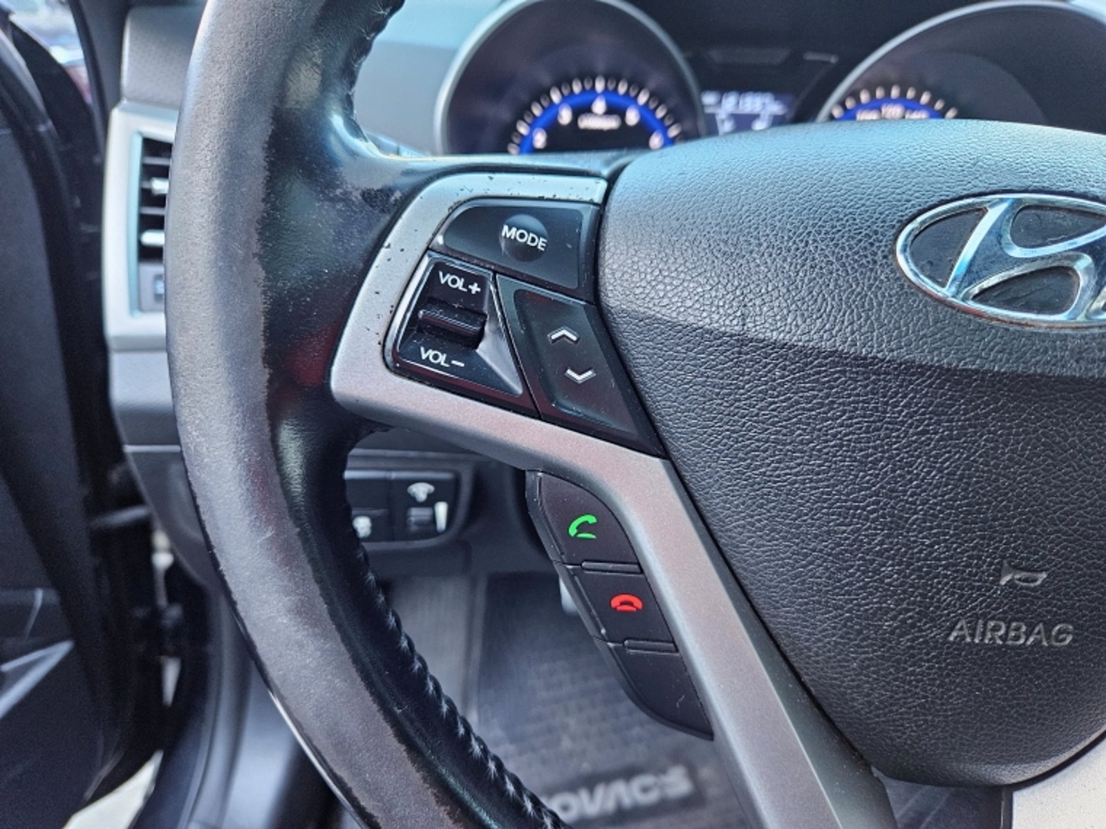 Hyundai VELOSTER 1.6 FS 4DR GLS FULL MT 2016 - Imagen 17 de 19