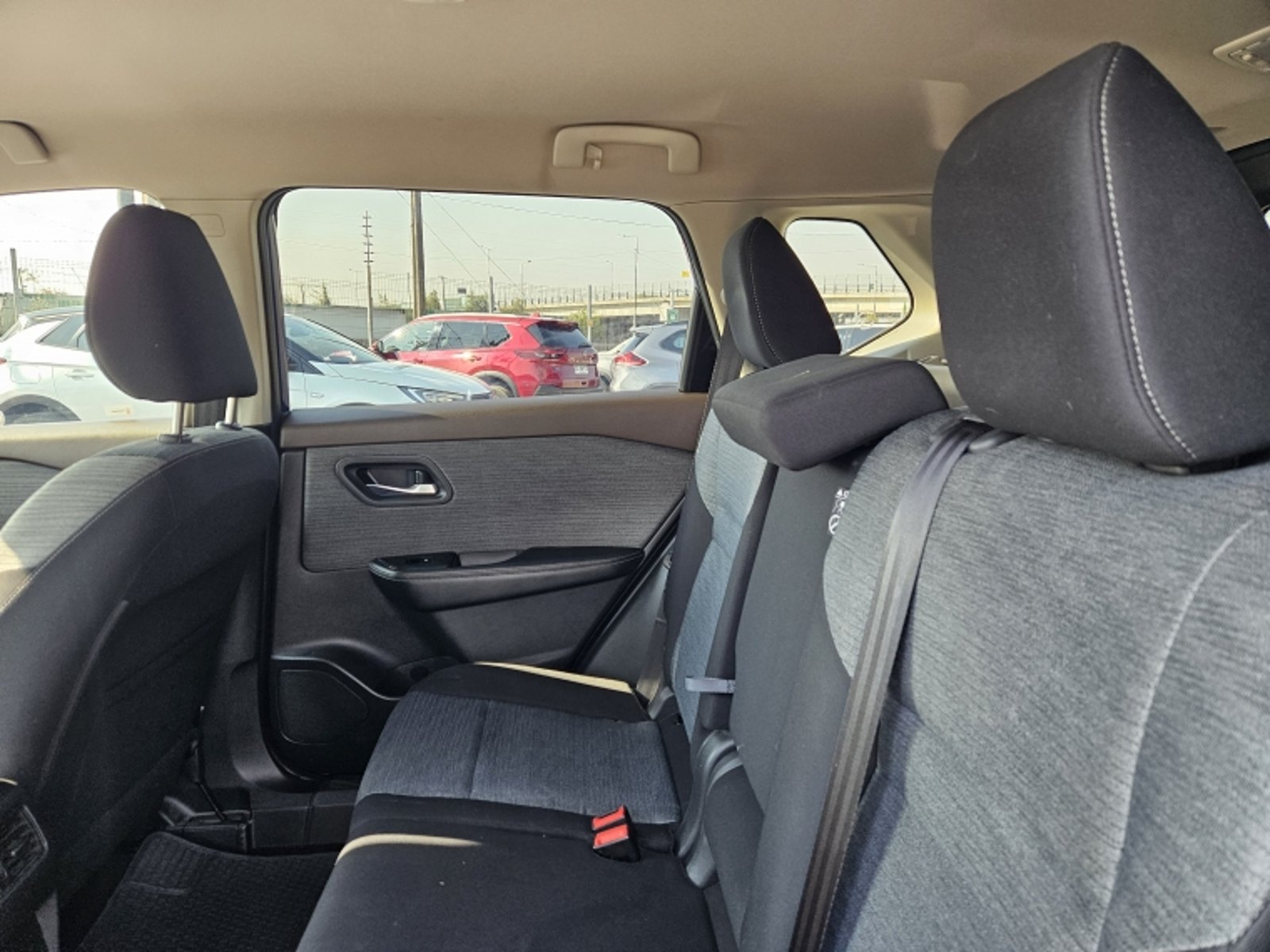 NISSAN X-TRAIL 2.5 SENSE 3ROW AT 2024 - Imagen 8 de 20