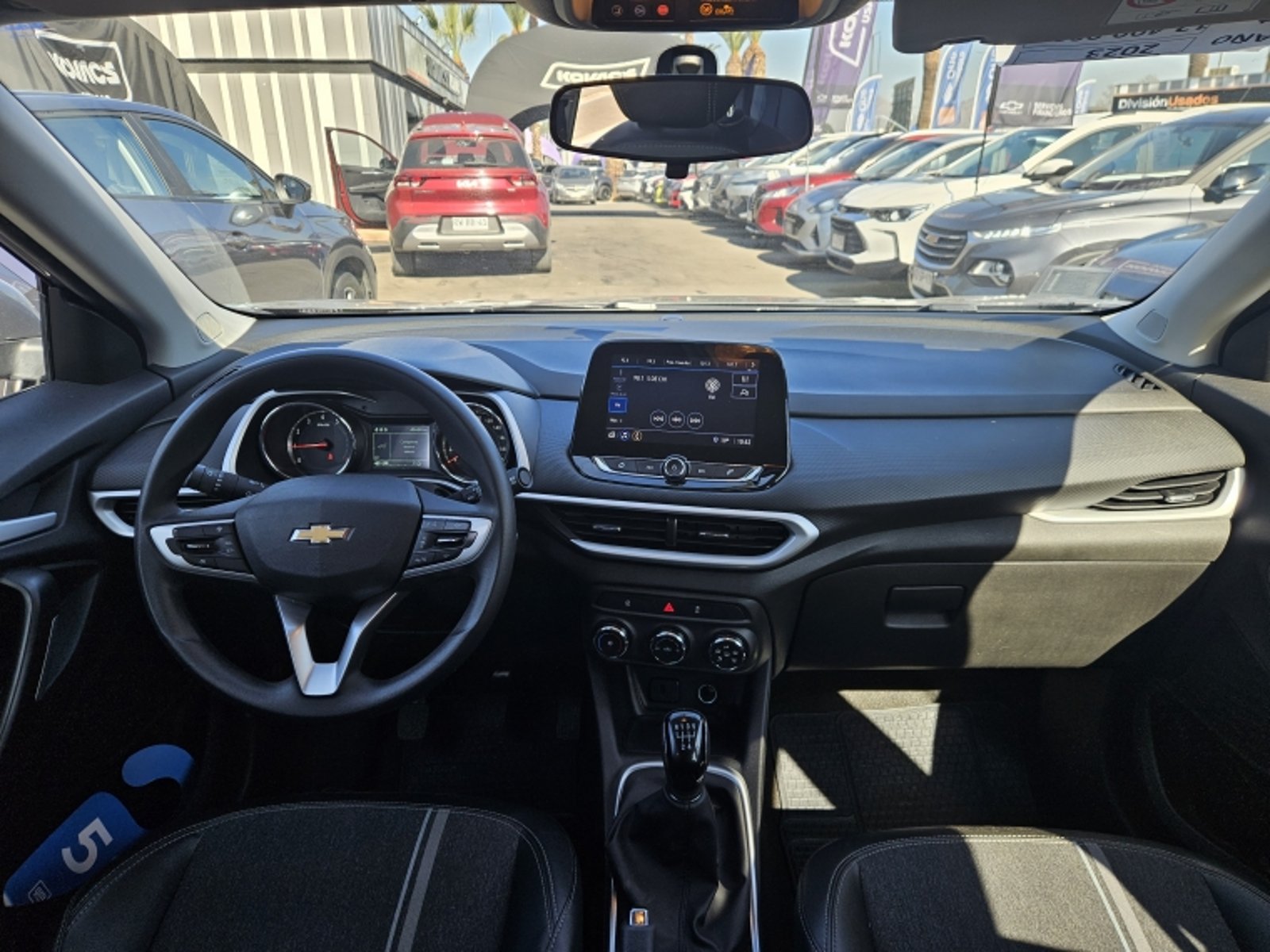 Chevrolet TRACKER TRACKER 1.2T LTZ MT P 2023 - Imagen 9 de 20