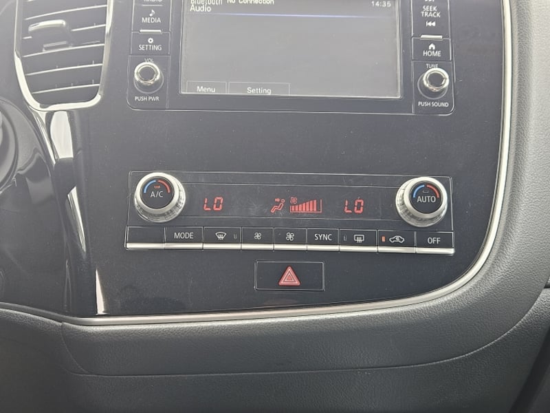 Mitsubishi OUTLANDER GLX AT 4X2 2.0 2023 - Imagen 11 de 20
