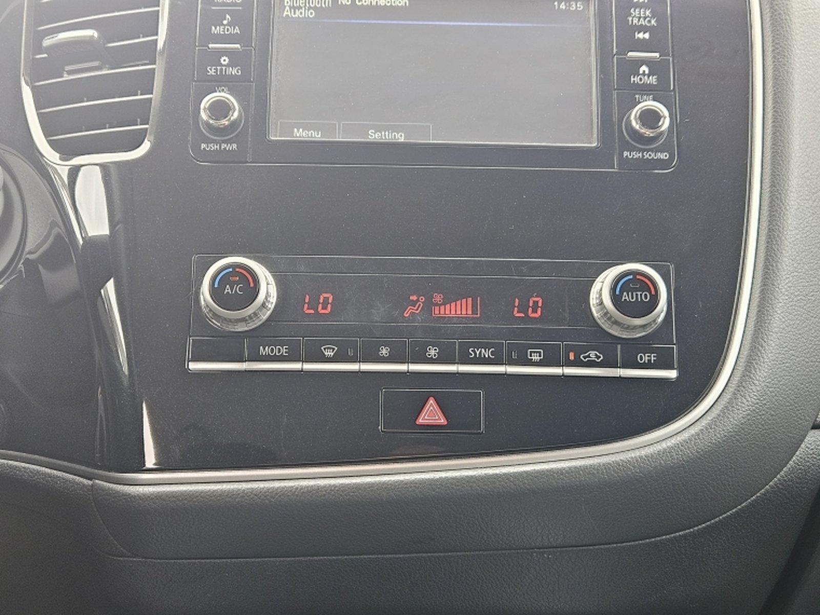 MITSUBISHI OUTLANDER GLX AT 4X2 2.0 2023 - Imagen 11 de 20