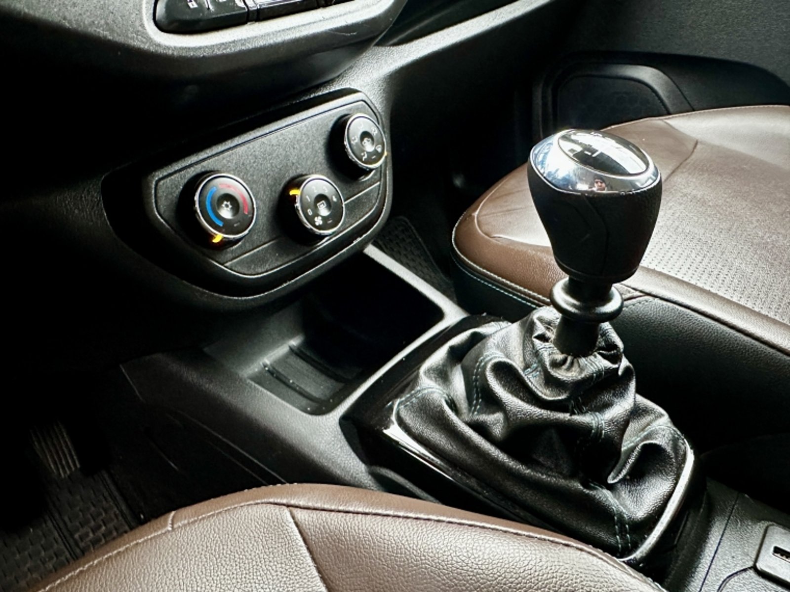 Chevrolet SPIN 1.8 MT 2021 - Imagen 14 de 18