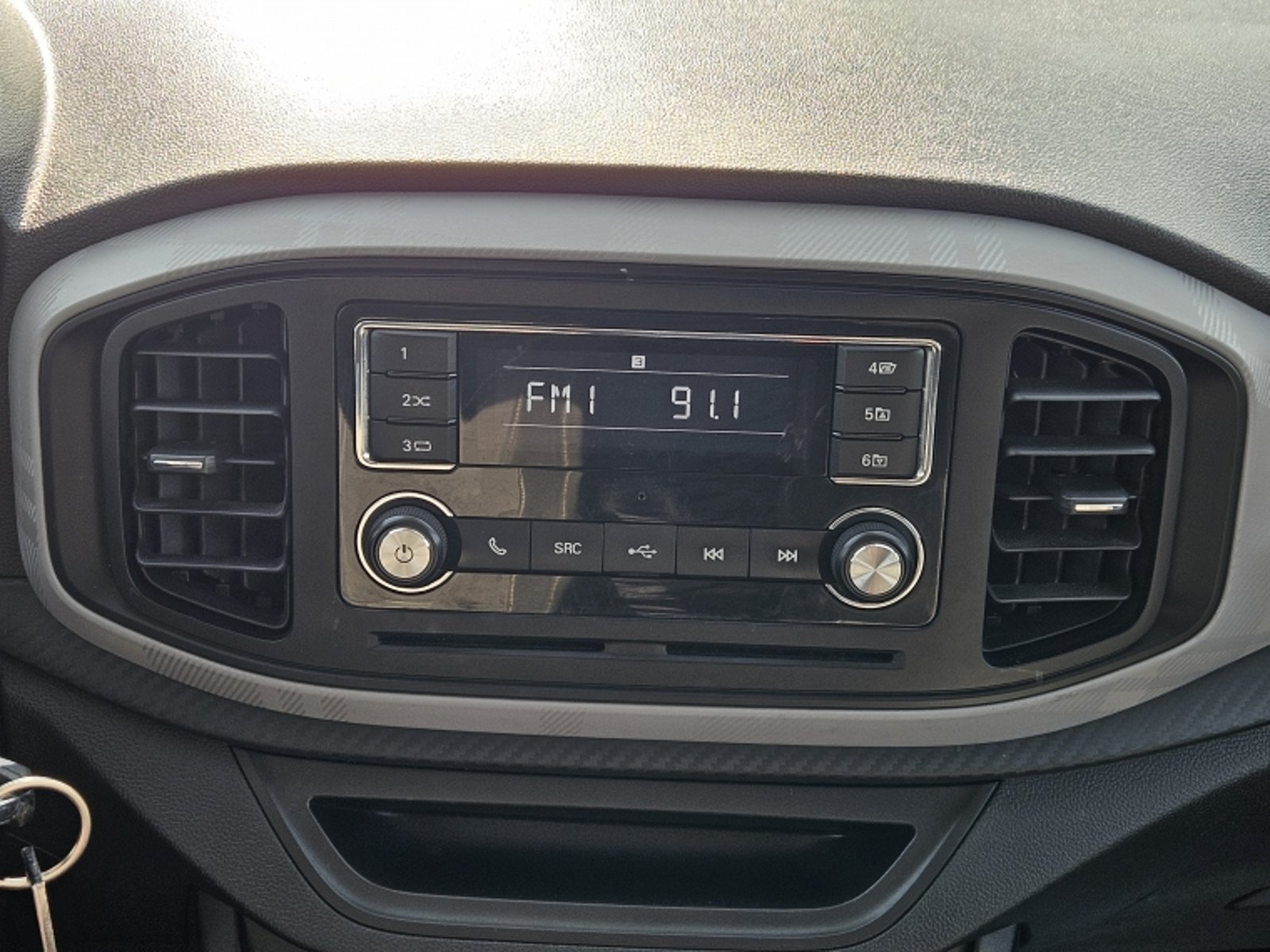 MG 3 1.5  COM  AT 2023 - Imagen 10 de 17