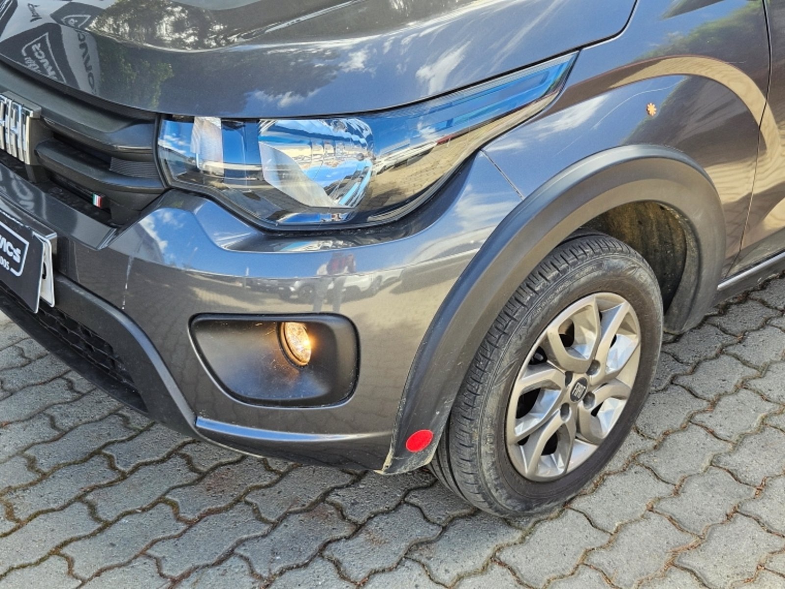 Fiat MOBI MOBI TREKKING 1.0 2021 - Foto 2 de 18