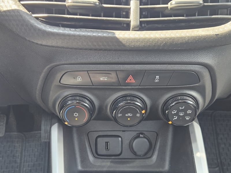 Chevrolet ONIX ONIX SEDAN 1.2L LS MT 2023 - Imagen 12 de 20
