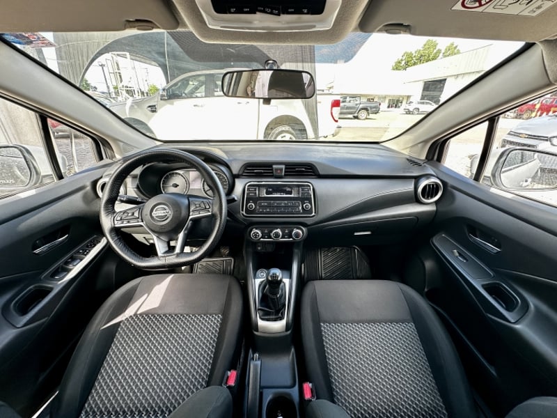 Nissan VERSA 1.6 MT 2021 - Imagen 18 de 18