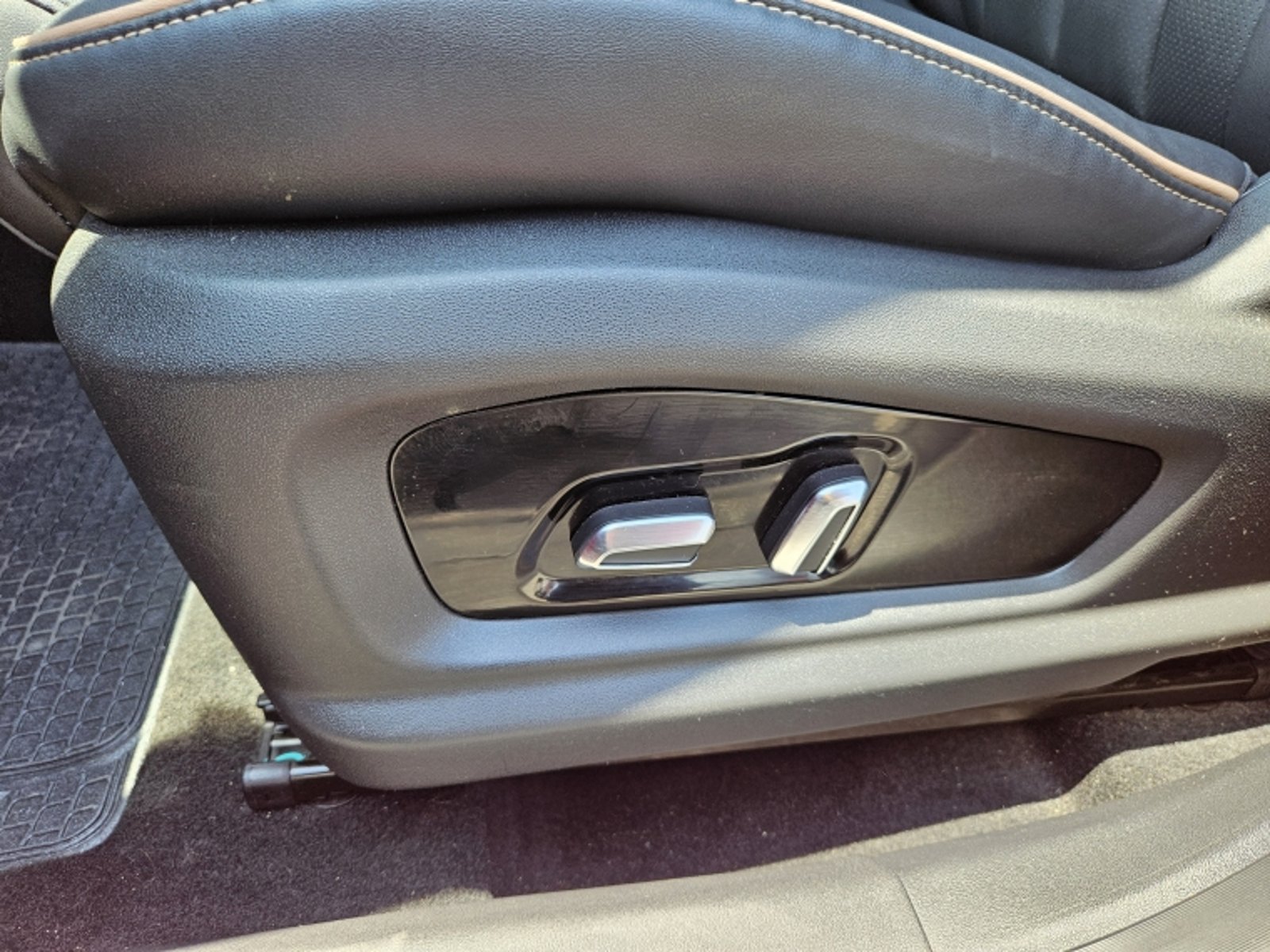 OMODA C5 1.6T PRESTIGE 2024 - Imagen 11 de 20