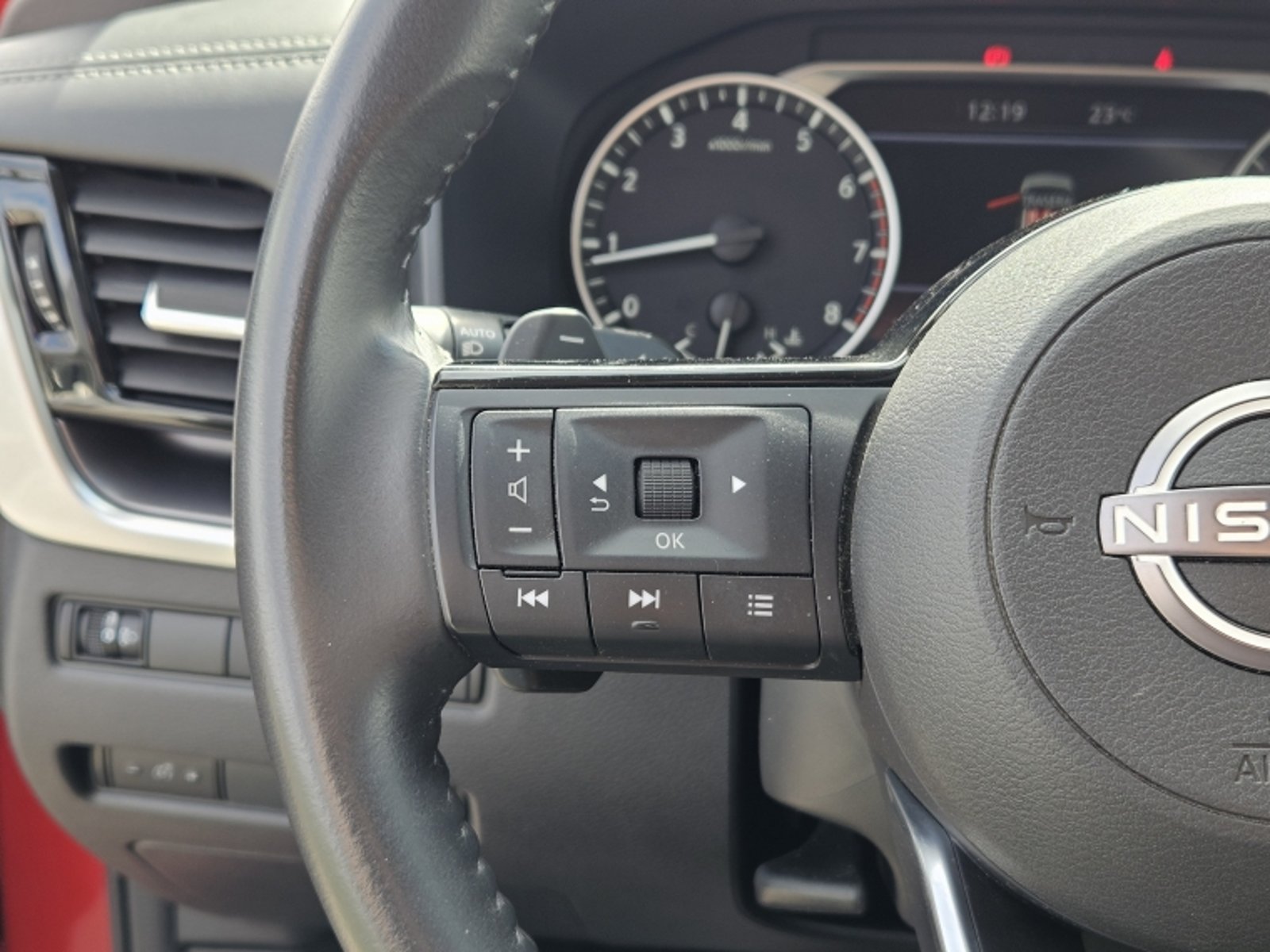 NISSAN X-TRAIL ADVANCE 3ROW AT 2.5 2024 - Imagen 19 de 20