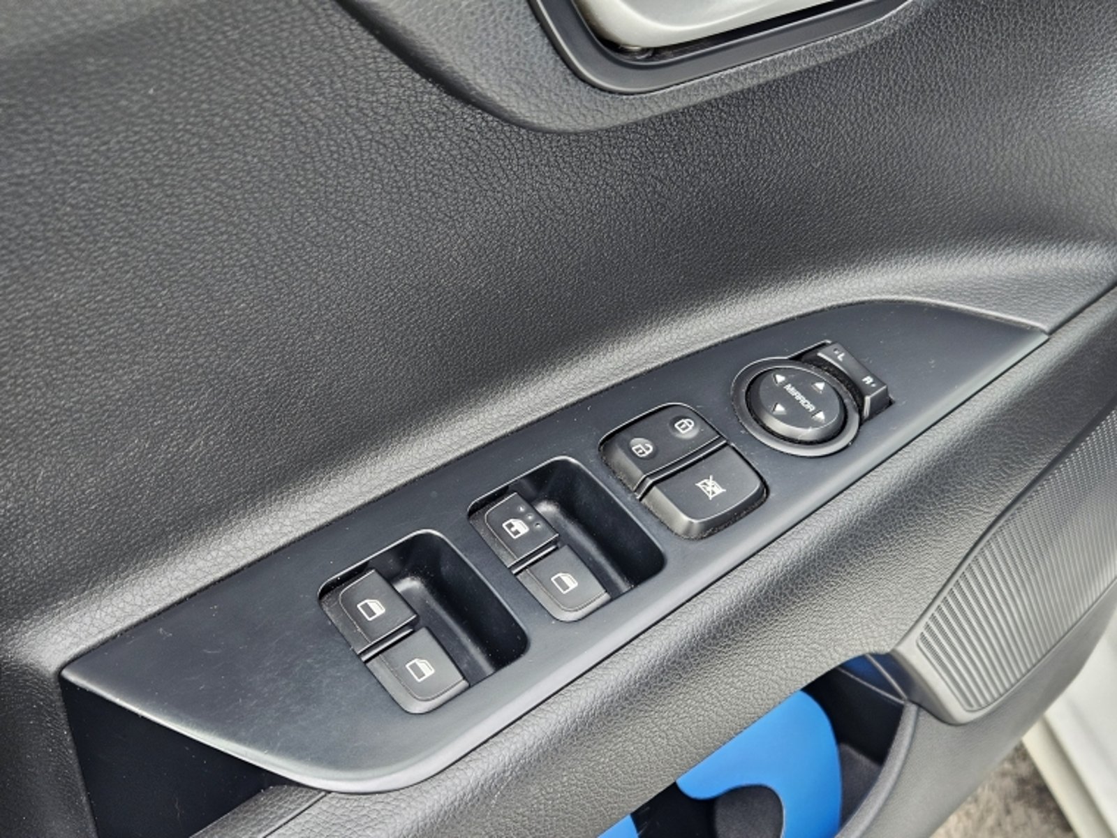 Kia RIO 4 LX 1.4 MT 2021 - Imagen 14 de 20
