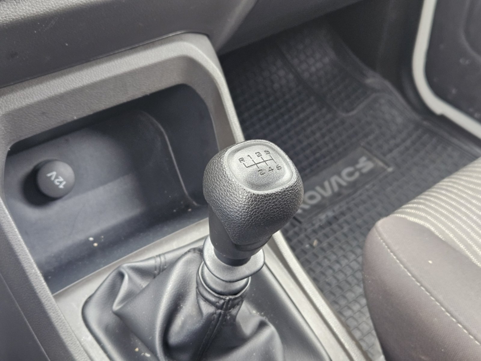 CHEVROLET N400 MAX MT AC 2024 - Imagen 15 de 16