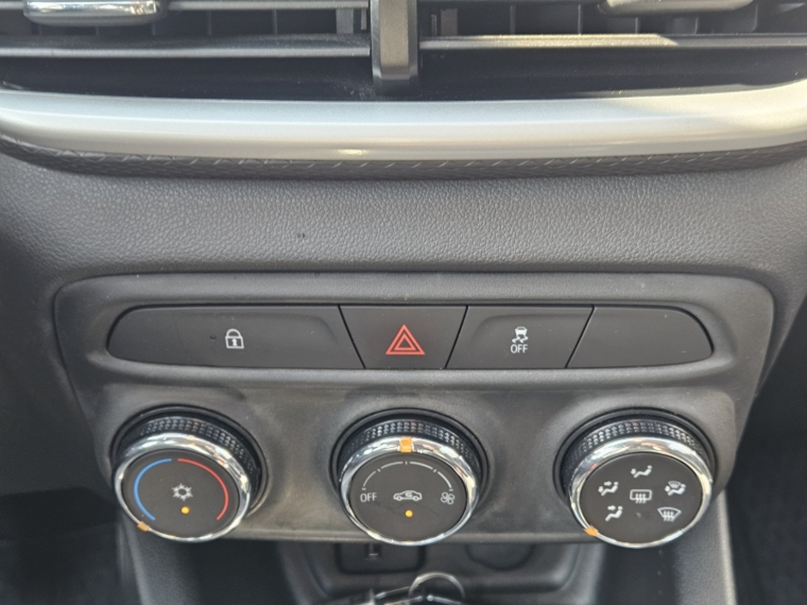 CHEVROLET TRACKER 1.2 LTZ P2 MT 2024 - Imagen 12 de 20