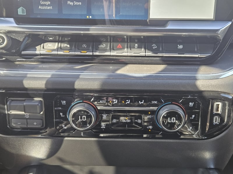 Chevrolet SILVERADO 3.0 TD HIGH COUNTRY AT 4X4 DIESEL 2024 - Imagen 13 de 20