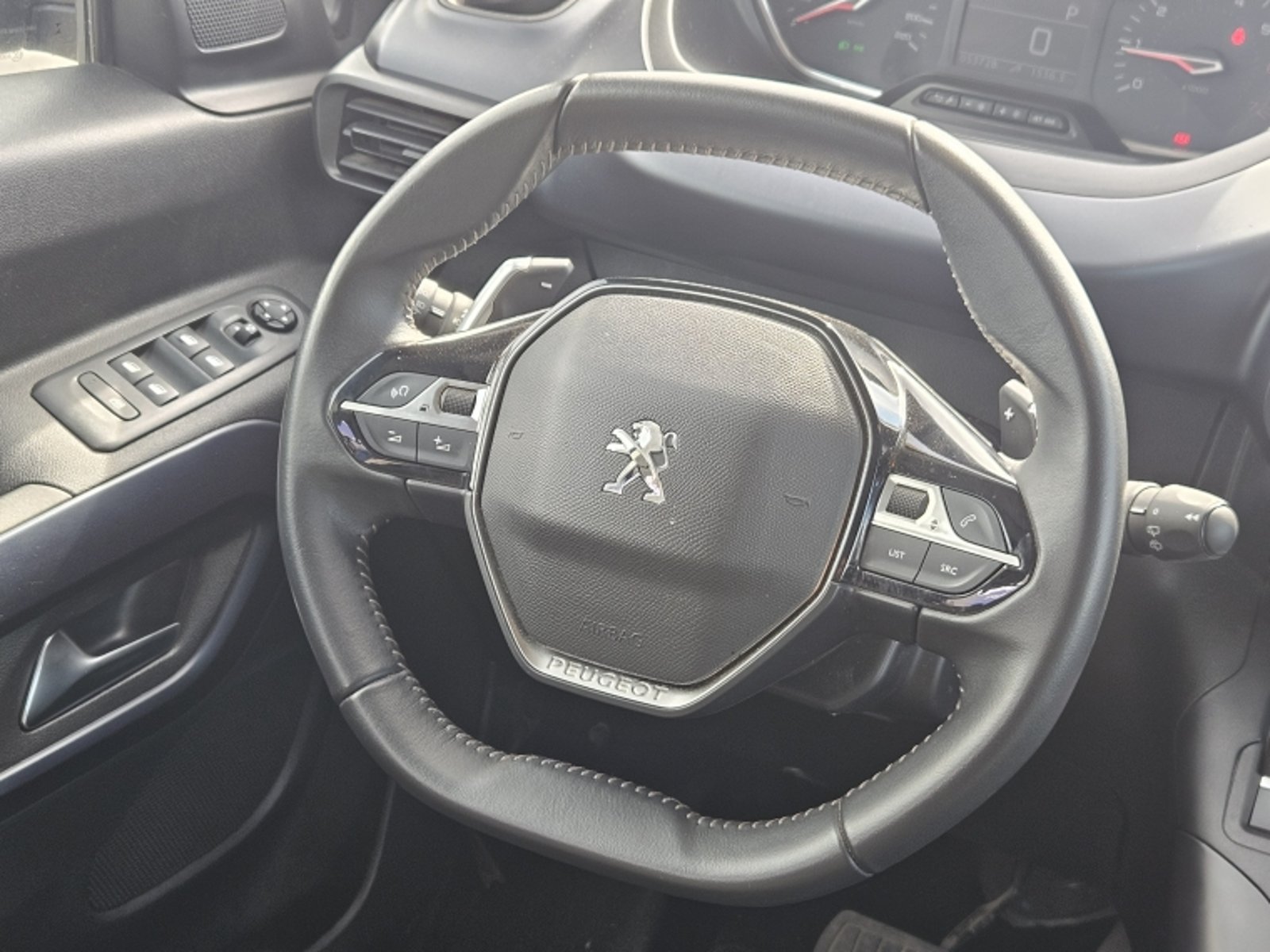PEUGEOT RIFTER 1.5 ALLURE BLUEHDI 130 AT DIESEL 2023 - Imagen 14 de 20