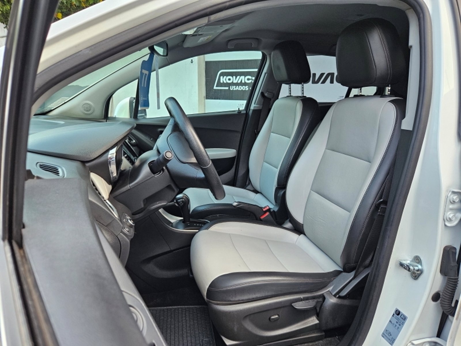 Chevrolet TRACKER 1.8 LT AT 4X4 2020 - Imagen 11 de 19
