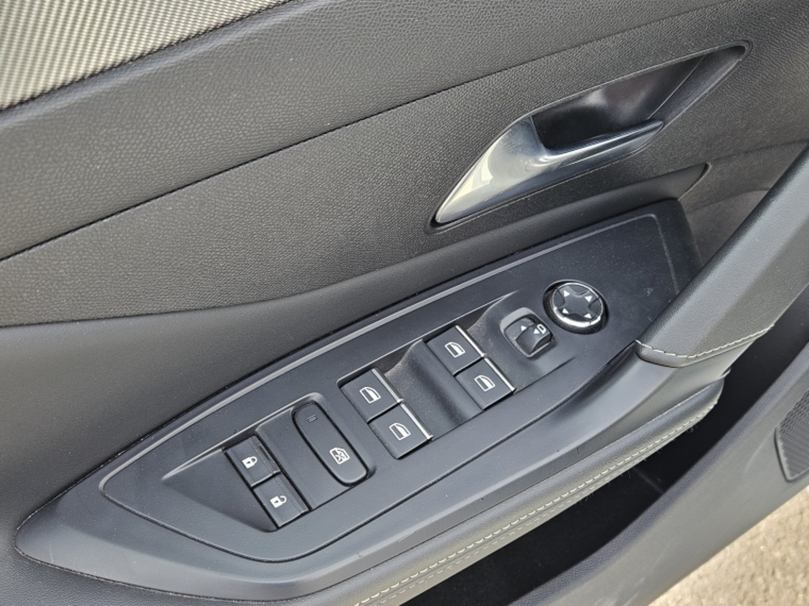 PEUGEOT 308 PURETECH 1.2 GT AUT 2022 - Imagen 12 de 20