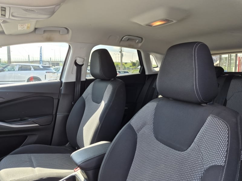 Opel GRANDLAND X THP AT 1.6 2021 - Imagen 16 de 20