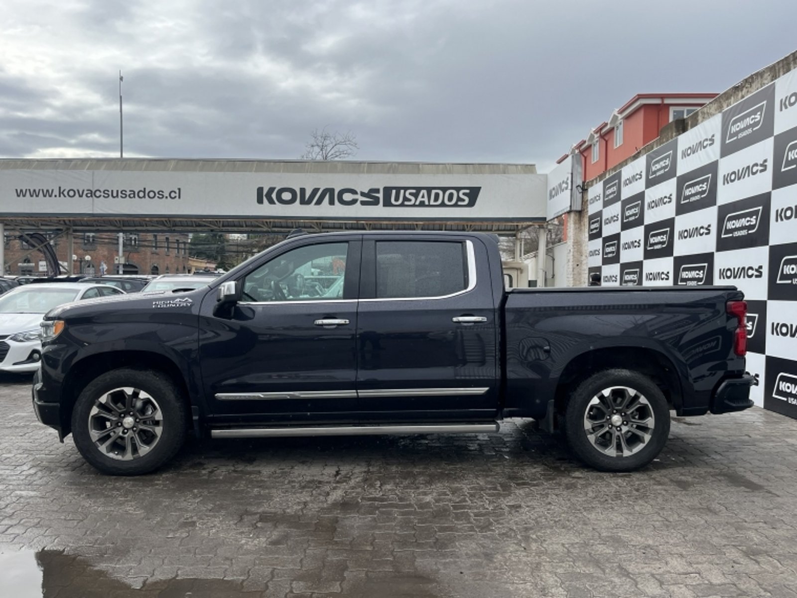Chevrolet SILVERADO 3.0 TD HIGH COUNTRY AT 4X4 DIESEL 2023 - Foto 2 de 20