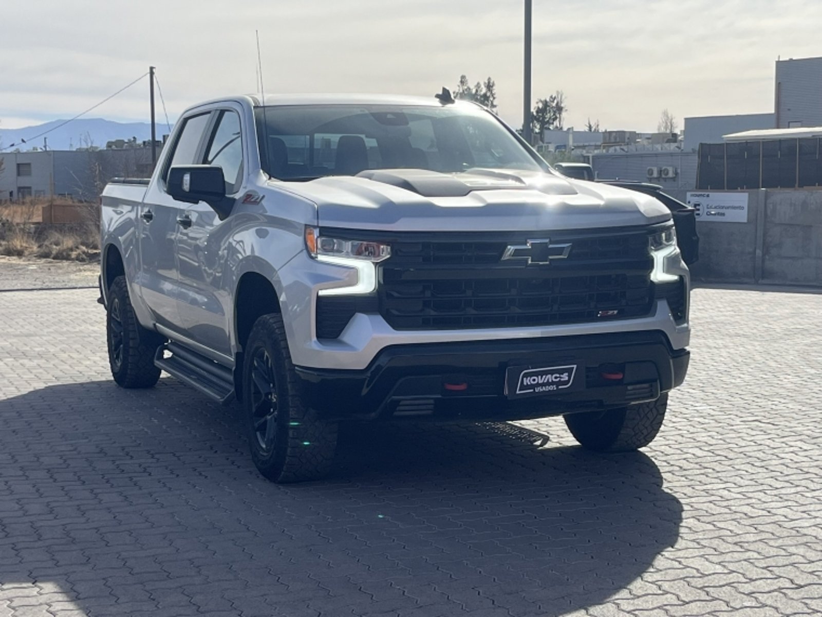 CHEVROLET SILVERADO TB 4WD 5.3 2023 - Imagen 7 de 20