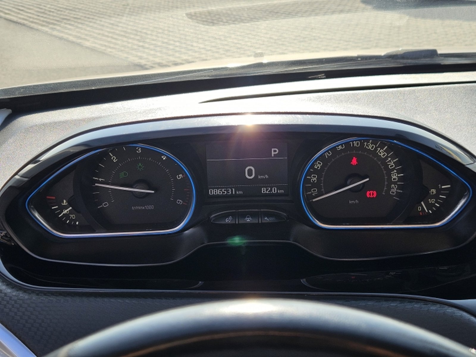 PEUGEOT 2008 ALLURE 1.5 HDI AUT 2008 - Imagen 18 de 20