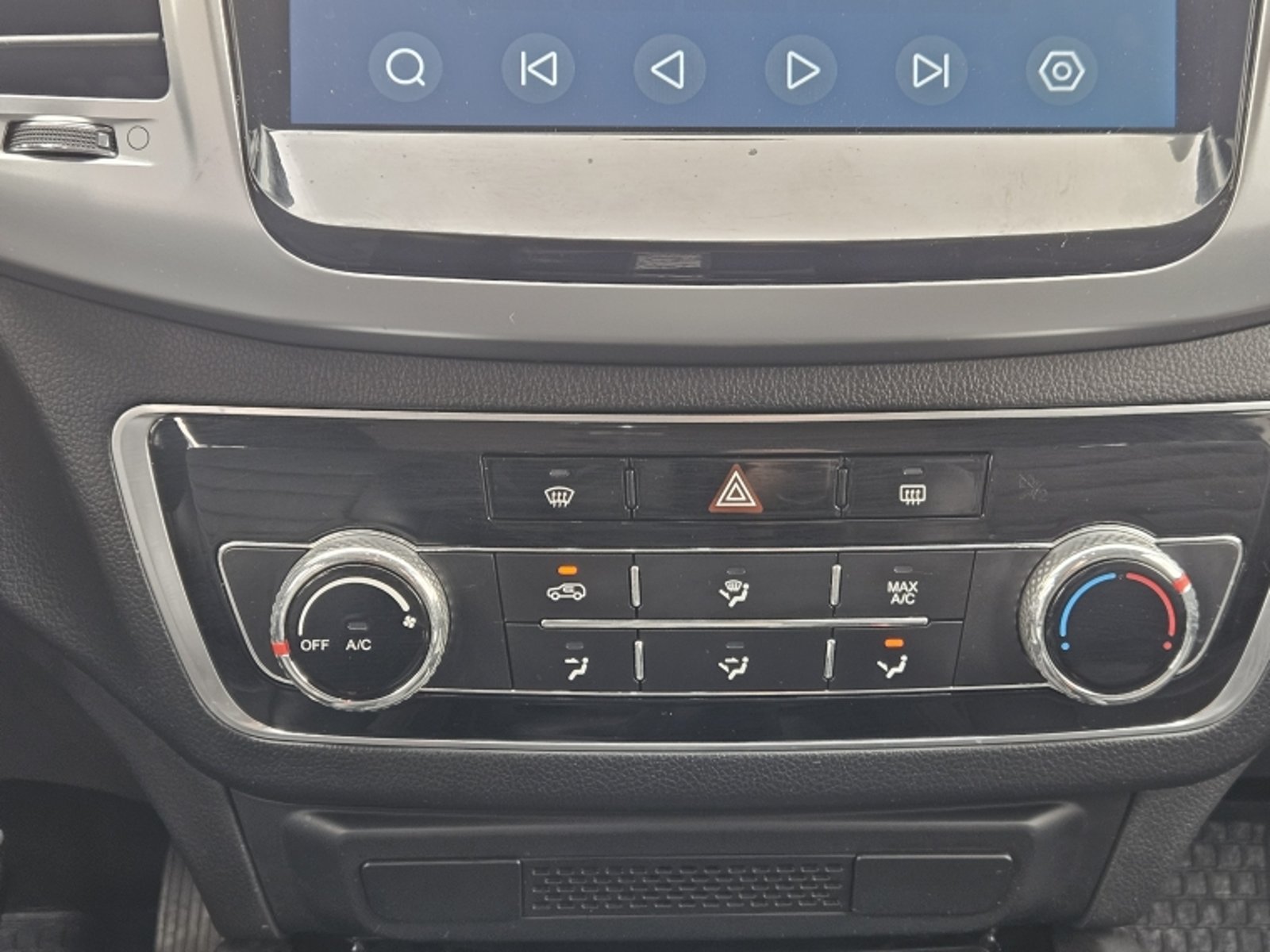 SSANGYONG REXTON 2.0 AUT 4X4 2023 - Imagen 13 de 20
