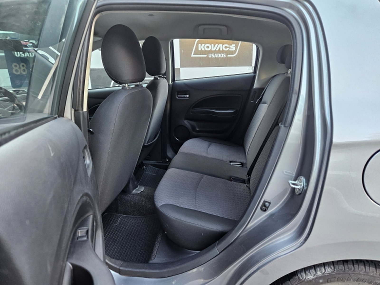 Mitsubishi MIRAGE 1.2  GLS MT 2018 - Imagen 8 de 17
