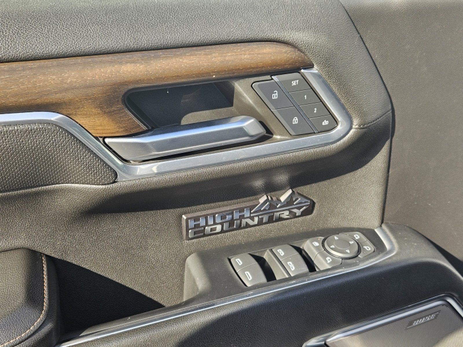 CHEVROLET SILVERADO TD HIGH COUNTRY AT 4X4 2024 - Imagen 15 de 20