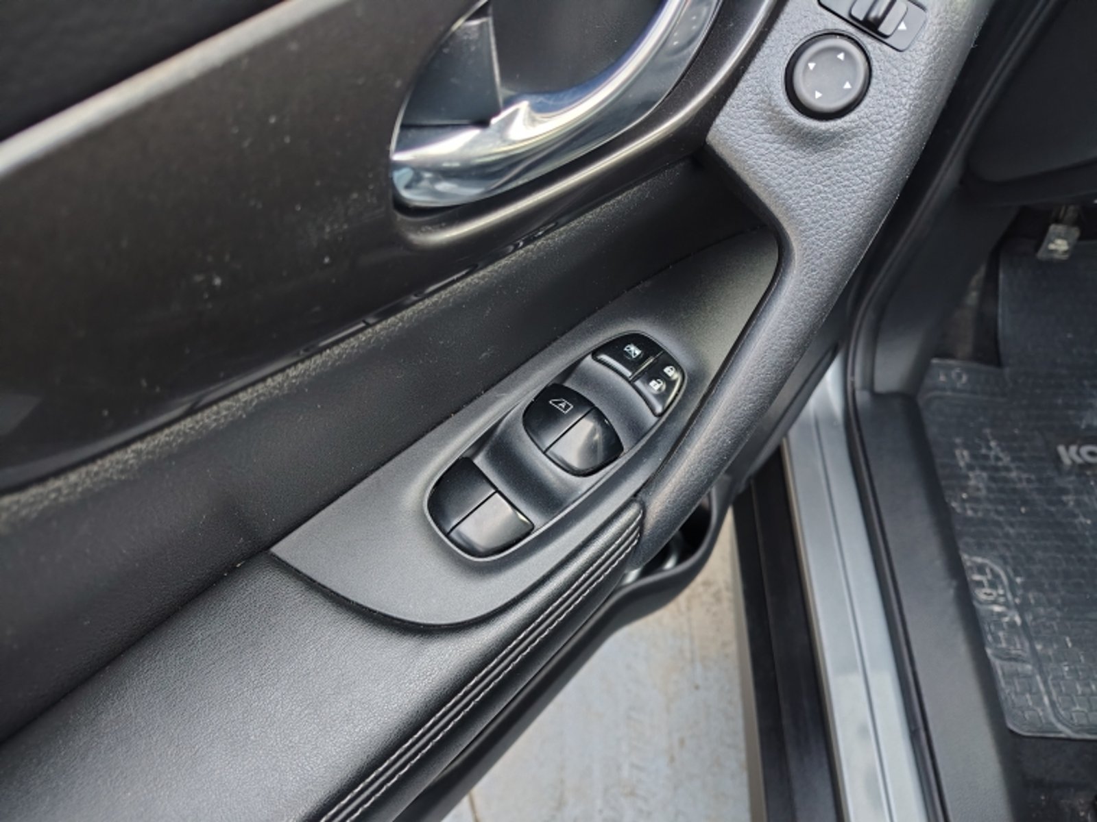 NISSAN X-TRAIL 2.5 SENSE  AT 2021 - Imagen 13 de 19