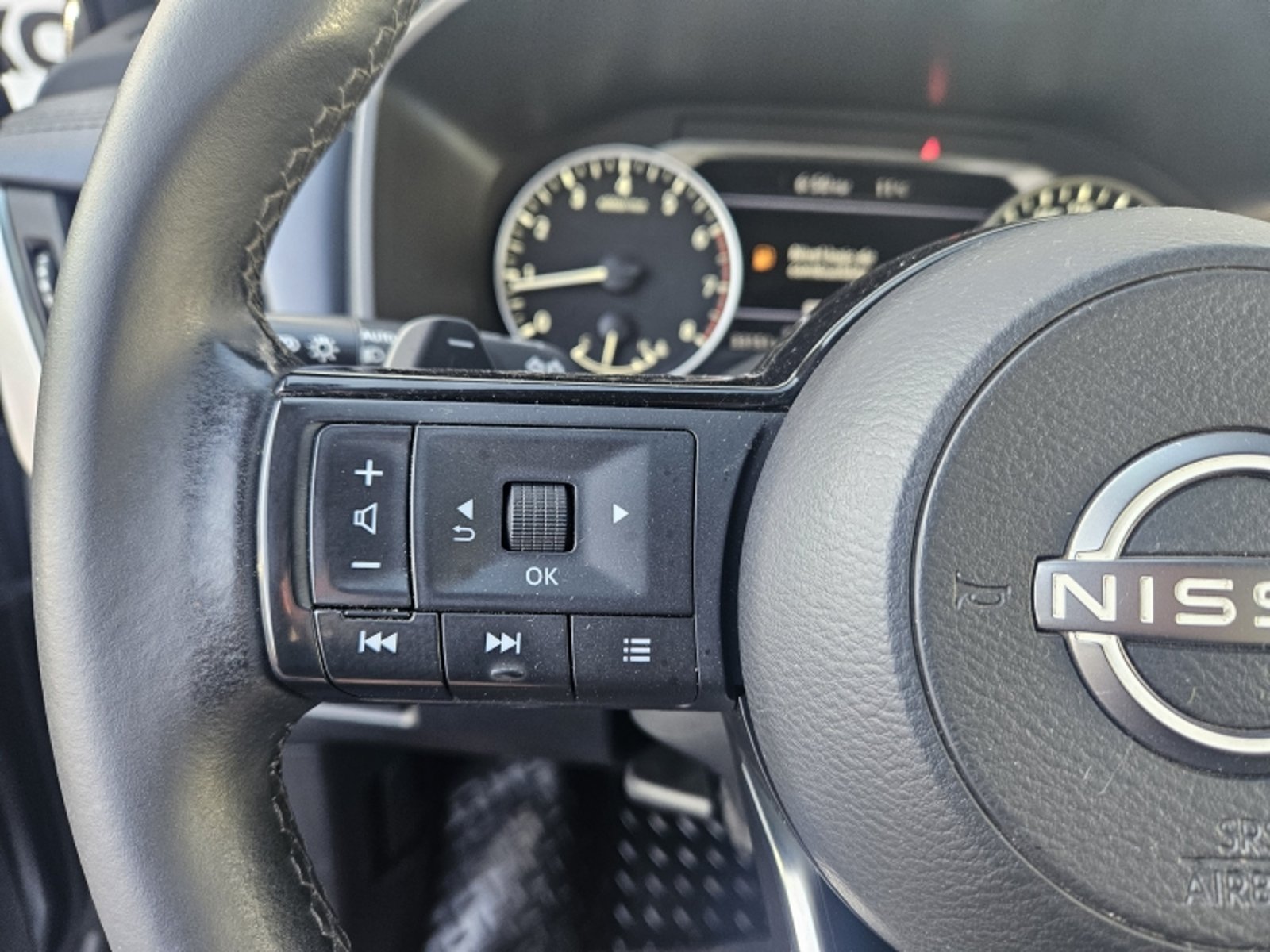 NISSAN QASHQAI T ADVANCE AT 2024 - Imagen 15 de 20