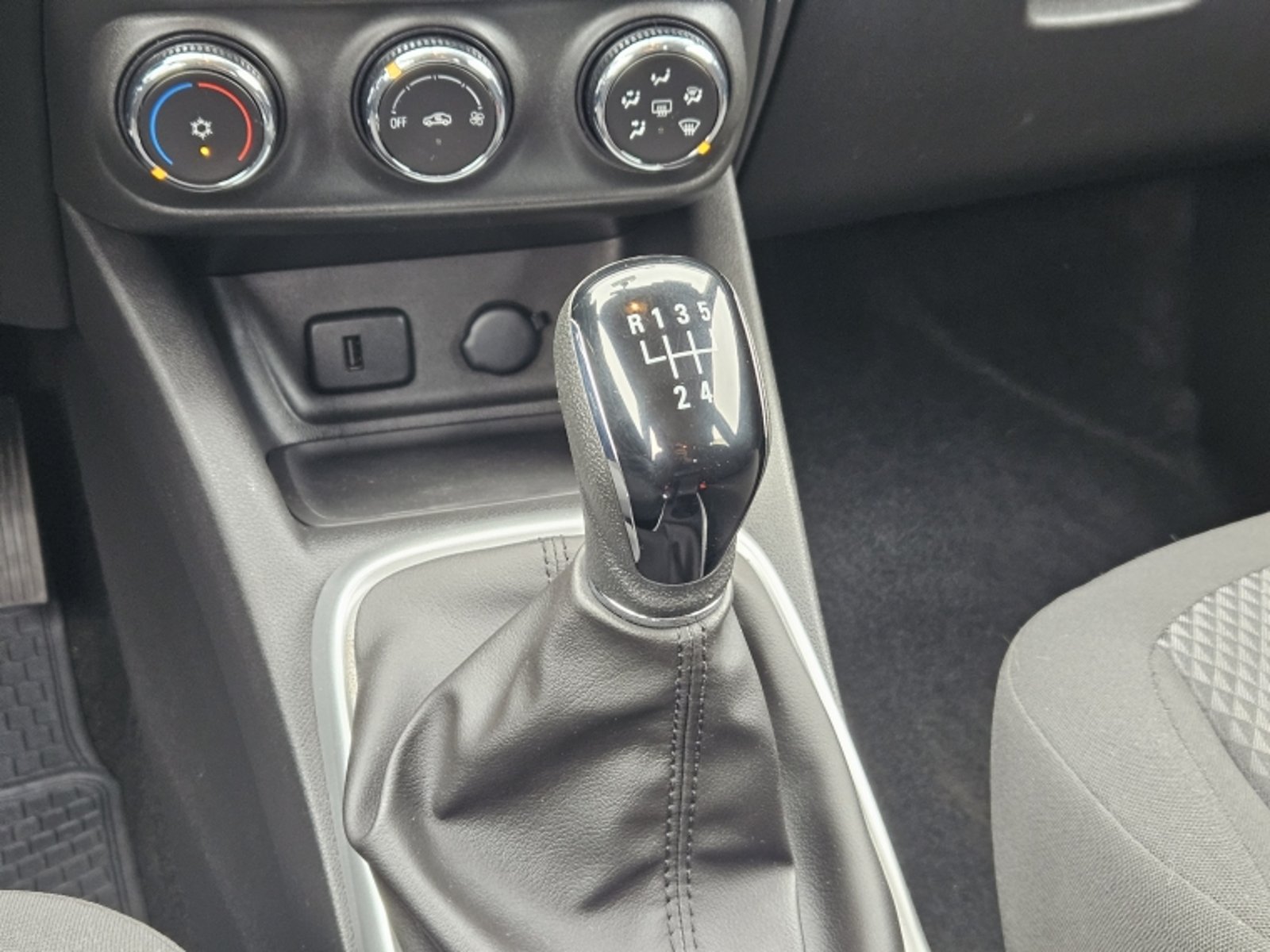 CHEVROLET TRACKER LS 1.2T 2022 - Imagen 12 de 20