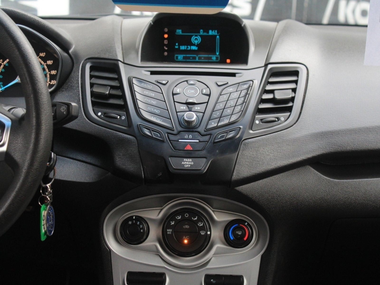 Ford FIESTA 1.6  5P  SE  MT 2017 - Imagen 10 de 17
