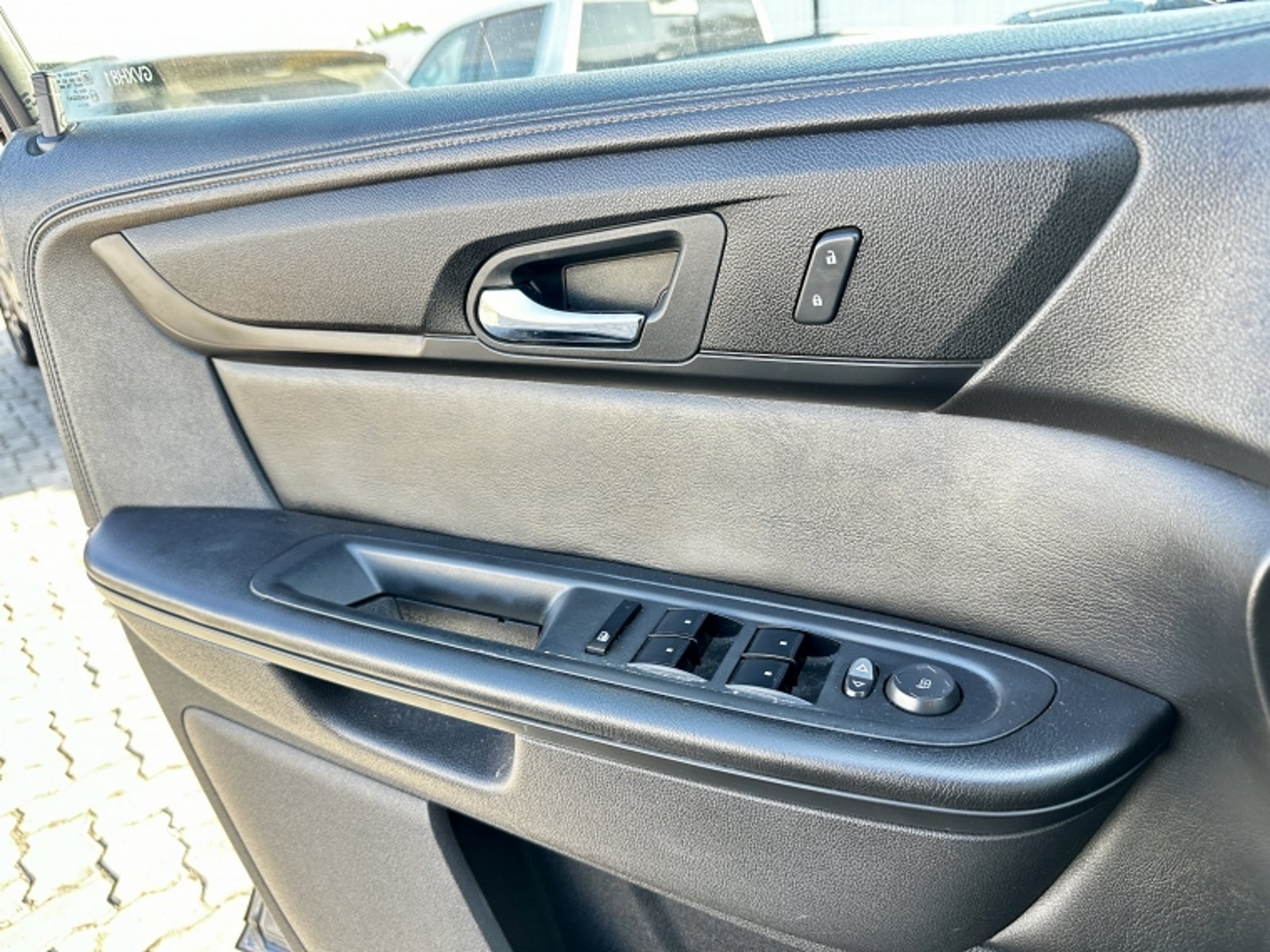 CHEVROLET TRAVERSE 3.6 III 1LT SU AT 4X2 2015 - Imagen 15 de 20