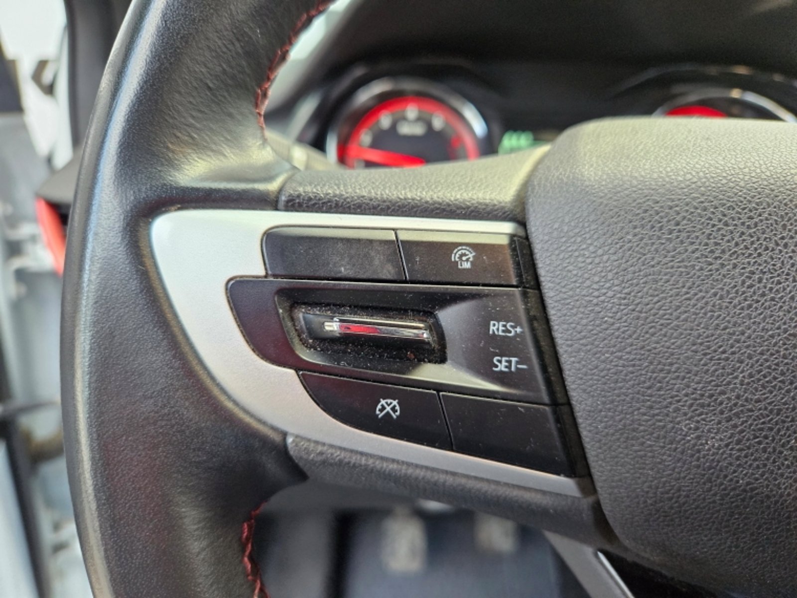 Chevrolet ONIX 1.0T  RS MT 2025 - Imagen 12 de 20