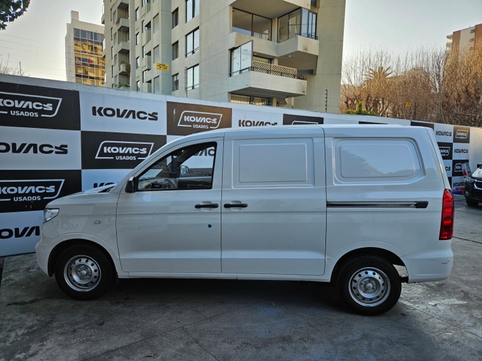 CHEVROLET N400 1.5  AC MT 2025 - Imagen 8 de 13
