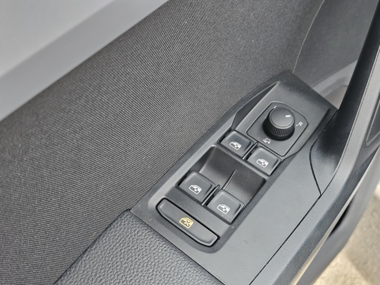 SEAT IBIZA 1.6 FR AT 2023 - Imagen 14 de 20