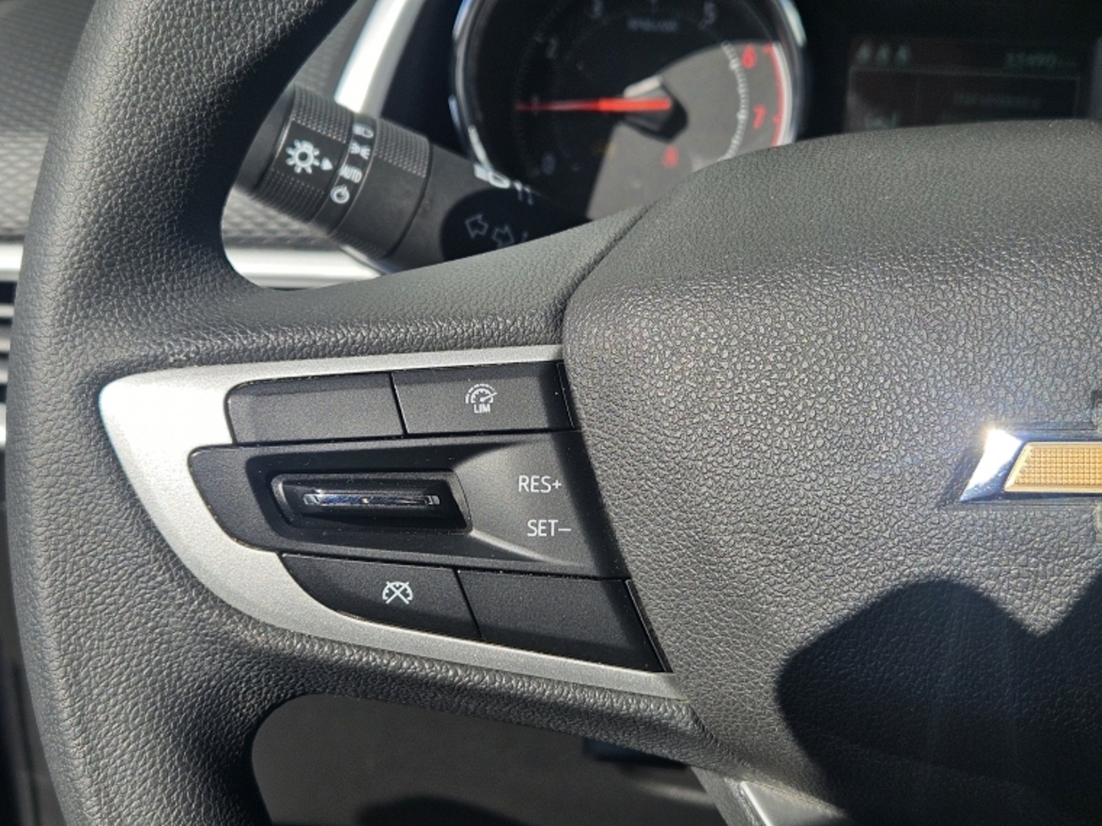 CHEVROLET TRACKER LS MT 2023 - Imagen 18 de 20