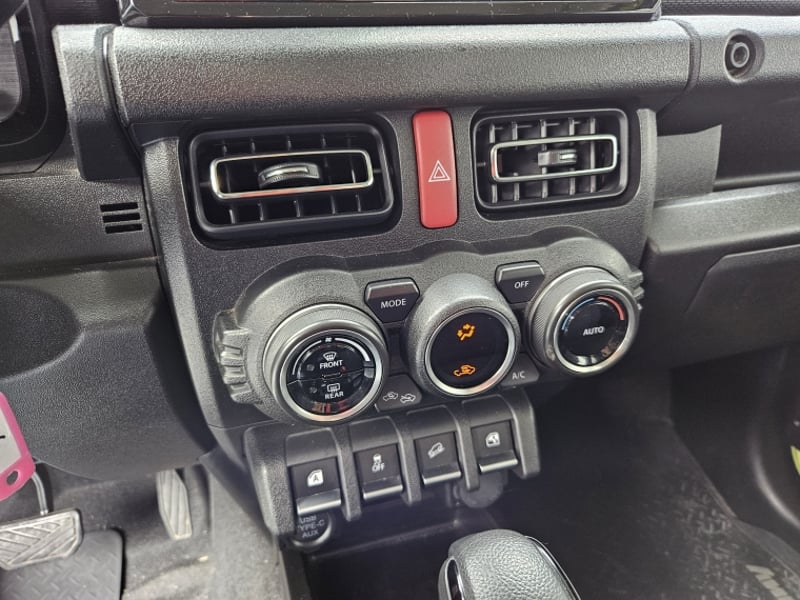 Suzuki JIMNY 1.5 GLX AT  4X4 2024 - Imagen 15 de 17